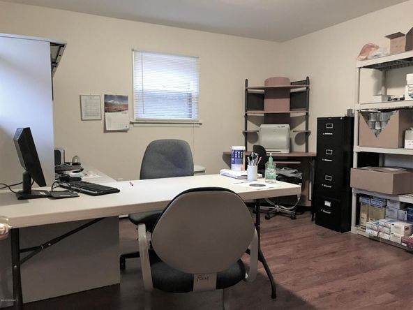 2785 Beaver Loop Rd, Kenai, AK 99611